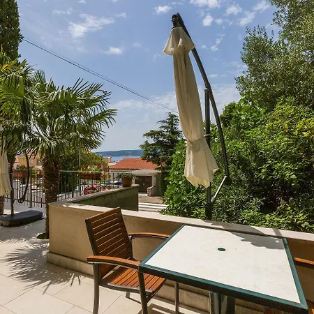 Appartamento Mediterranes Nur 70 Meter Zum Mit Meerblick, Parkplatz, Grill Crikvenica