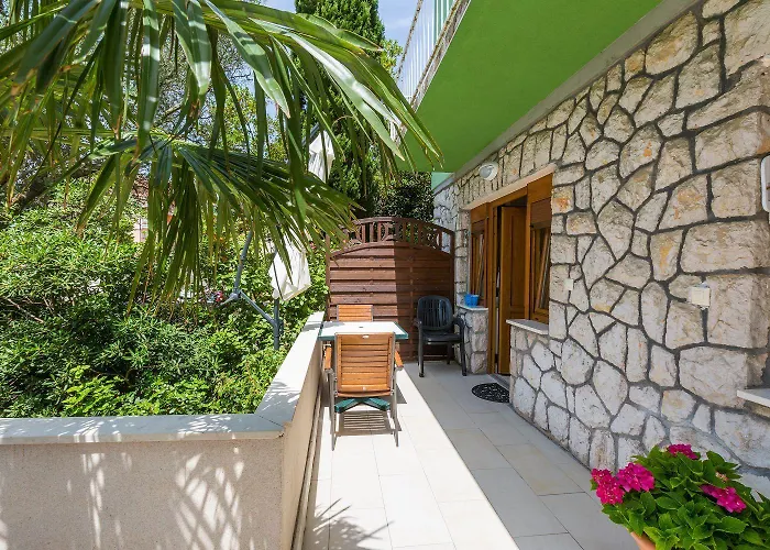 Mediterranes Nur 70 Meter Zum Mit Meerblick, Parkplatz, Grill Appartamento Crikvenica